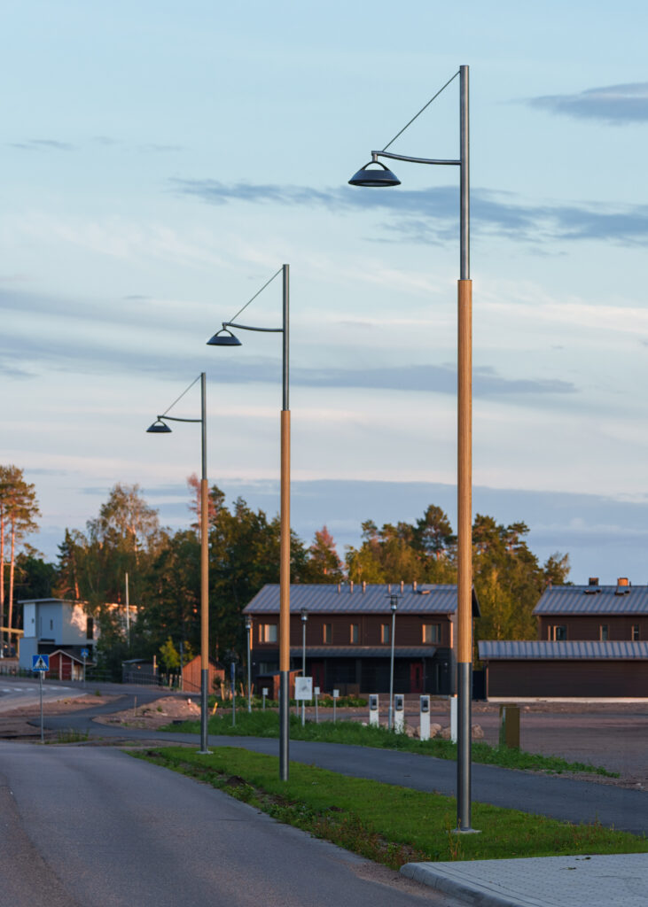 Blurred ELEMENT istuu ympäristöönsä